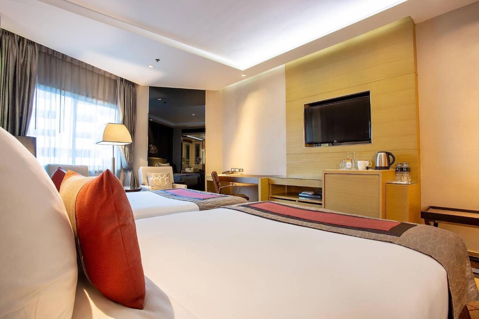 Graceland Bangkok By Grace Hotel - Sha Extra Plus Exteriör bild
